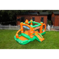 InflateFly Φουσκωτό Τραμπολίνο με τσουλήθρα σάκο του μποξ κρίκους και μπαλοπισίνα