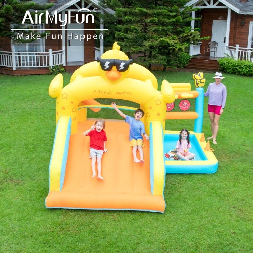 AirMyFun Φουσκωτό Τραμπολίνο Παπάκι με μεγάλη τσουλήθρα δύο μπασκέτες δύο στόχους και κρίκους